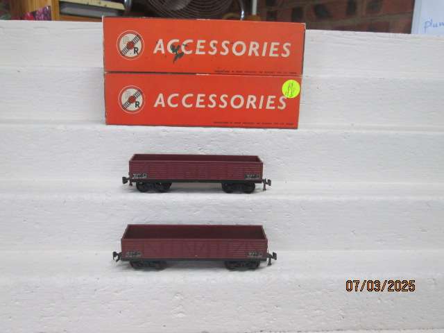 HO SCALE : JOUEF : X2 OPEN GOODS WAGONS - BOXED