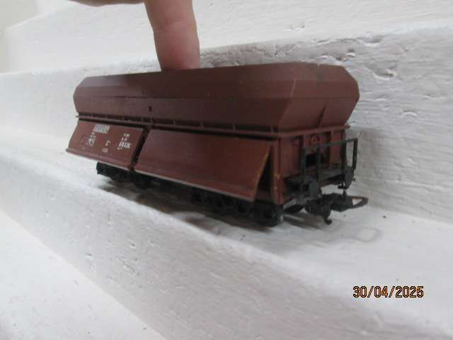 HO SCALE - LIMA - HIGH CUBE COAL HOPPER