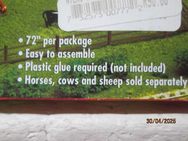 HO SCALE - ATLAS - 3-RAIL FENCE & GATE- BOXED