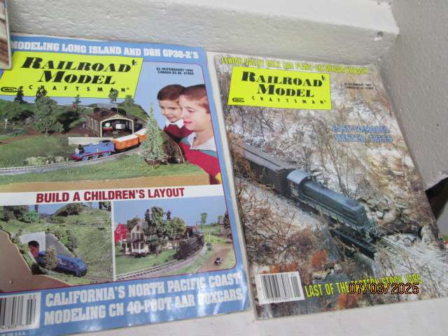 HO / OO SCALE - VARIOUS RAILWAY MAGAZINES & CATALOGUES - X6