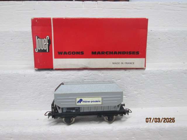 HO SCALE - JOUEF - CLOSED HOPPER - BOXED