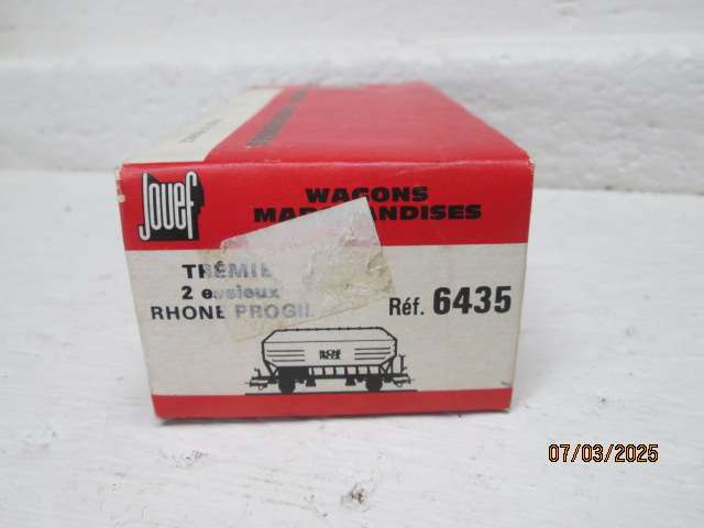 HO SCALE - JOUEF - CLOSED HOPPER - BOXED