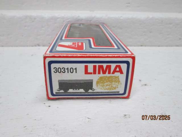 HO SCALE - LIMA - NSB CLOSED WAGON - BOXED