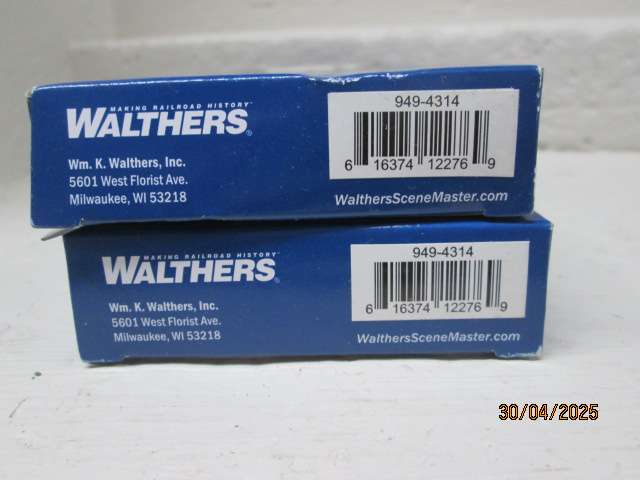 HO SCALE - WALTHERS SCENEMASTER - SHORT ARM STREET LIGHTS - X6 - BOXED