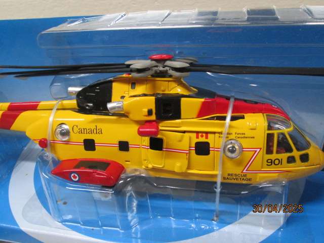 NEWRAY - 1:72 SCALE - AUGUSTA RESCUE HELICOPTER - BOXED
