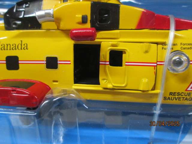 NEWRAY - 1:72 SCALE - AUGUSTA RESCUE HELICOPTER - BOXED