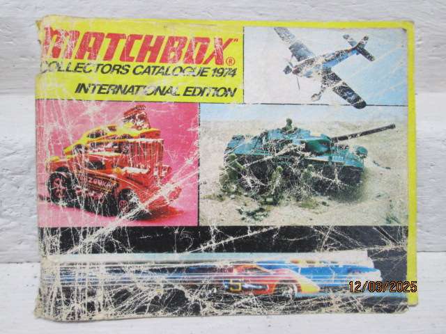 DIE CAST - MATCH BOX CATALOGUE - 1974