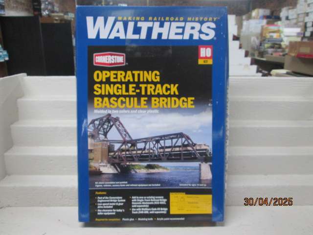 HO SCALE - WALTHERS - OPERATING SINGLE TRACK BASCULE BRIDGE - KIT - BOXED