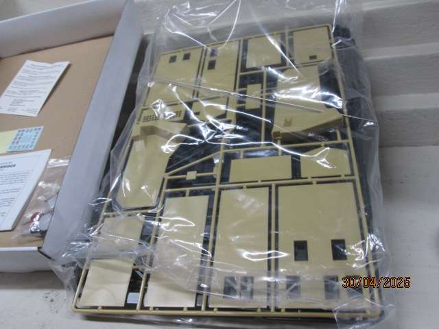 HO SCALE - WALTHERS - OPERATING SINGLE TRACK BASCULE BRIDGE - KIT - BOXED
