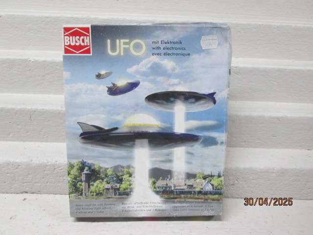 HO SCALE - BUSCH - UFO WITH ELECTRONICS - BOXED