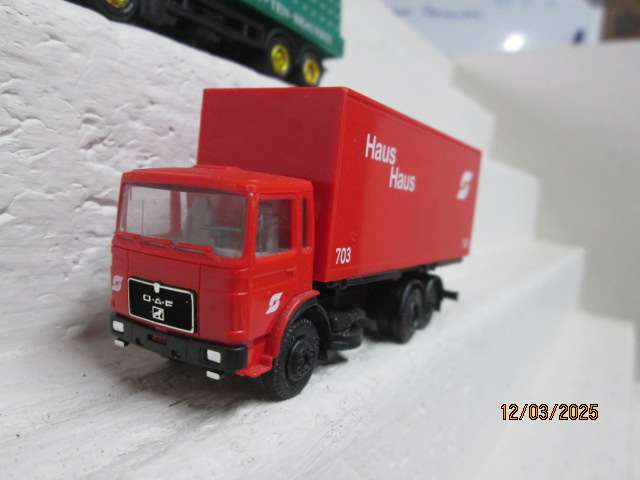HO SCALE - MAN TRUCKS - X2