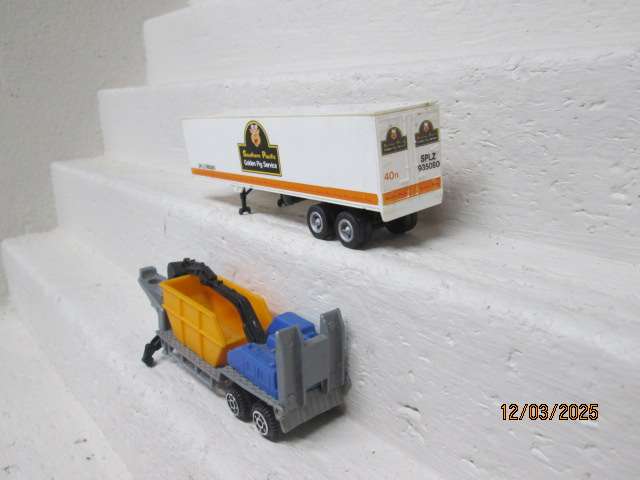 HO SCALE - ROAD TRAILERS - X2