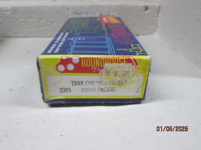HO SCALE - ROUNDHOUSE - X2 OLD TIMER 28 FOOT TANK CAR WAGONS - BOXED