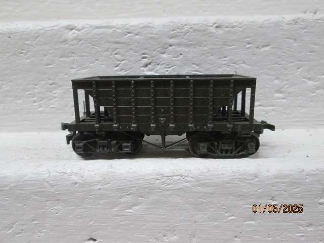 HO SCALE - SHORT 20FOOT OLD TIMER COAL HOPPER