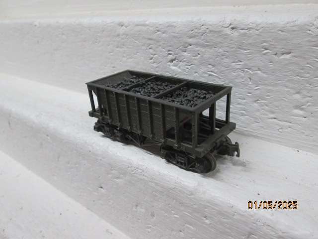 HO SCALE - SHORT 20FOOT OLD TIMER COAL HOPPER