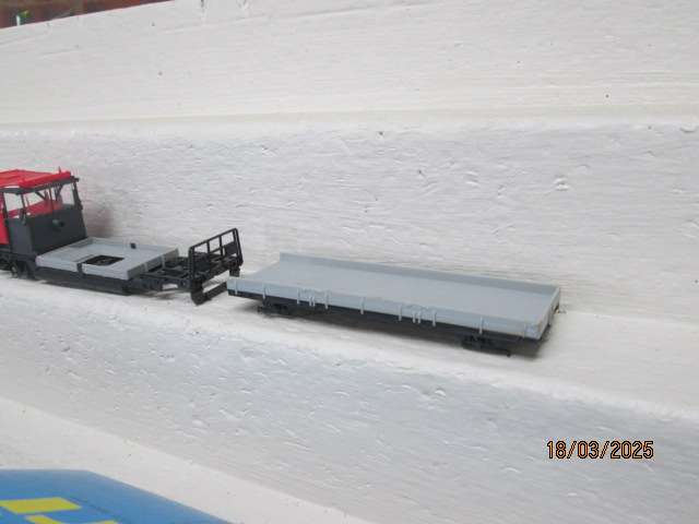 HO SCALE - KIBRI - TRACK MAINTENANCE RAIL VEHICLES WITH BULLDOZER - BOXED