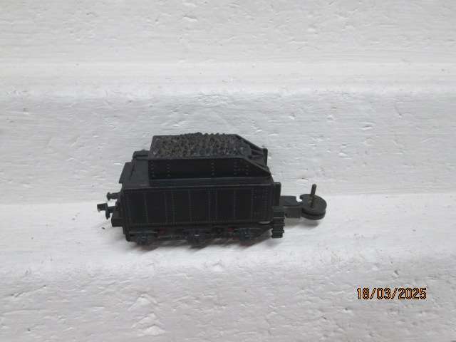 HO SCALE - PLAYART - STEAM LOCOMOTIVE TENDER