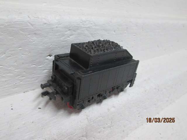 HO SCALE - PLAYART - STEAM LOCOMOTIVE TENDER