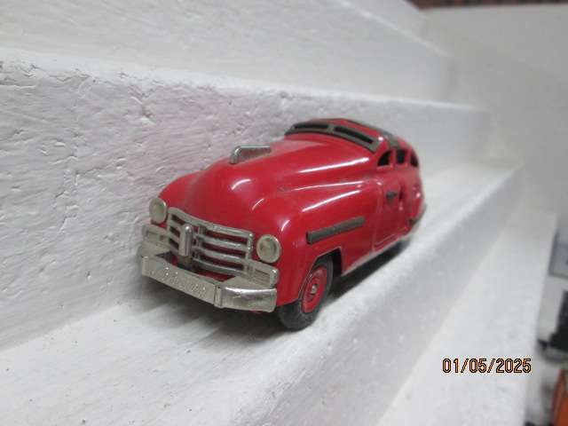 DIE CAST - SCHUCO - RED WIND UP CAR