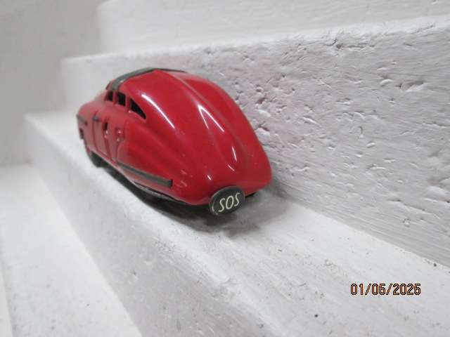 DIE CAST - SCHUCO - RED WIND UP CAR