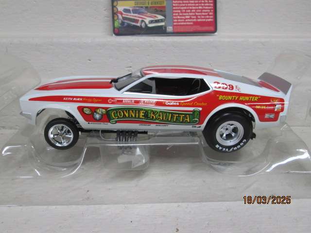 DIE CAST - 1:18 SCALE - AUTOWORLD LEGENDS OF THE QUARTER MILE - 1972 - FORD MUSTANG - FUNNY CAR