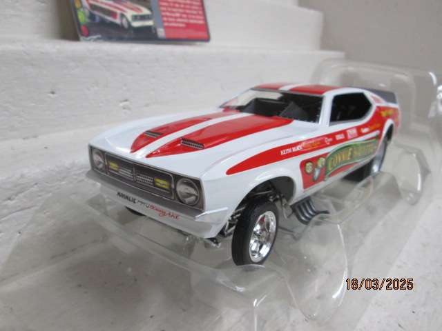 DIE CAST - 1:18 SCALE - AUTOWORLD LEGENDS OF THE QUARTER MILE - 1972 - FORD MUSTANG - FUNNY CAR