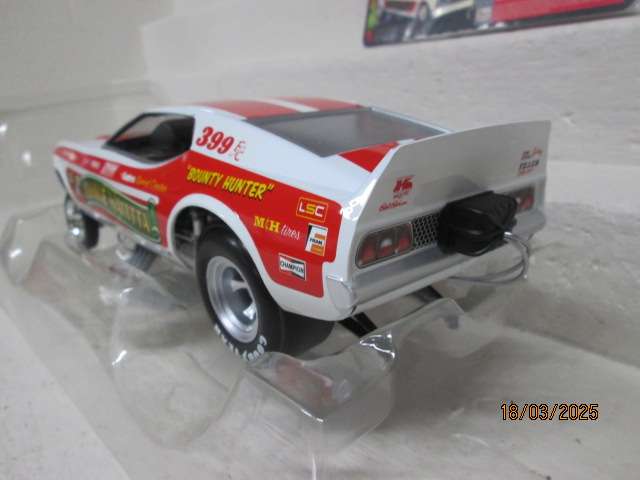 DIE CAST - 1:18 SCALE - AUTOWORLD LEGENDS OF THE QUARTER MILE - 1972 - FORD MUSTANG - FUNNY CAR