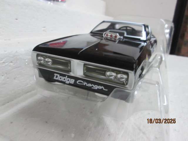 DIE CAST - 1:18 SCALE - AUTOWORLD LEGENDS OF THE QUARTER MILE - 1971 - DODGE CHARGER - FUNNY CAR