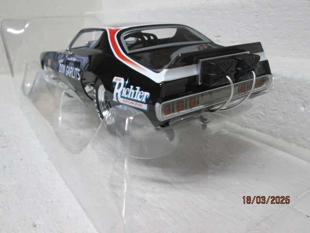DIE CAST - 1:18 SCALE - AUTOWORLD LEGENDS OF THE QUARTER MILE - 1971 - DODGE CHARGER - FUNNY CAR