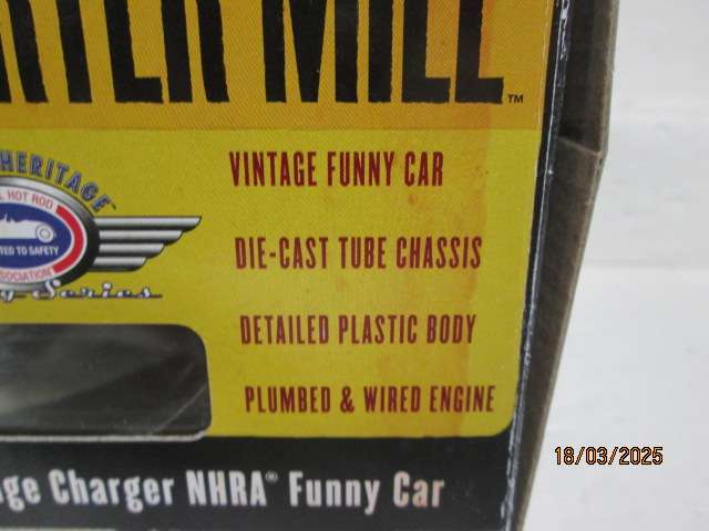 DIE CAST - 1:18 SCALE - AUTOWORLD LEGENDS OF THE QUARTER MILE - 1971 - DODGE CHARGER - FUNNY CAR