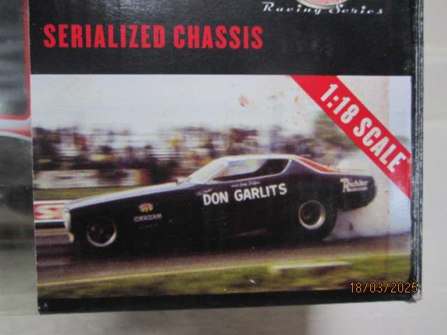 DIE CAST - 1:18 SCALE - AUTOWORLD LEGENDS OF THE QUARTER MILE - 1971 - DODGE CHARGER - FUNNY CAR