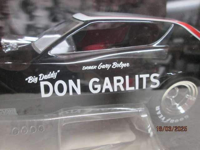 DIE CAST - 1:18 SCALE - AUTOWORLD LEGENDS OF THE QUARTER MILE - 1971 - DODGE CHARGER - FUNNY CAR