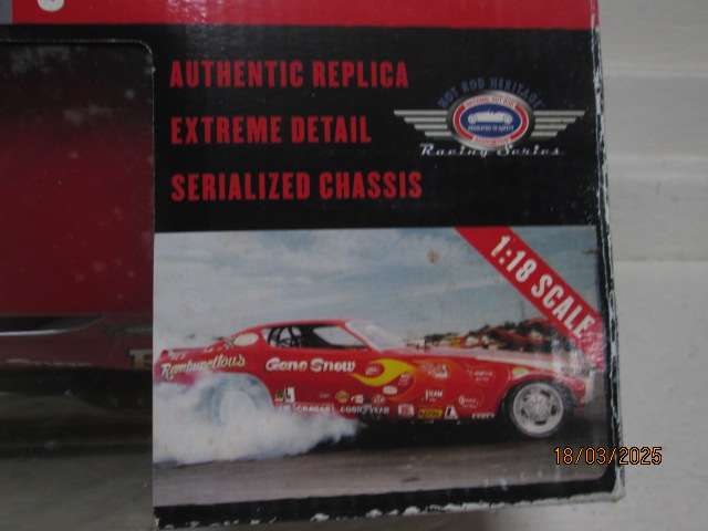 DIE CAST - 1:18 SCALE - AUTOWORLD LEGENDS OF THE QUARTER MILE - 1971 - DODGE CHARGER - FUNNY CAR