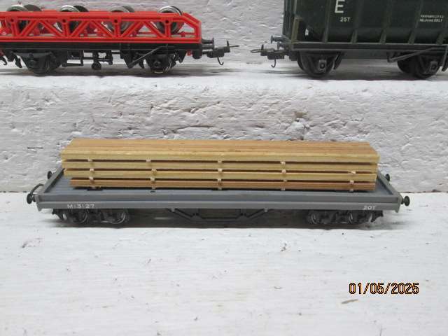 OO SCALE -  VARIOUS GOODS WAGONS - X5