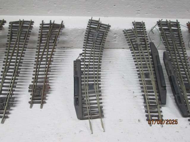 HO / OO SCALE -  VARIOUS POINTS - X8