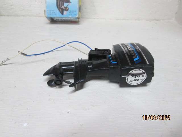 Academy Minicraft Toy Electric Mercury 650 Outboard Motor Model - BOXED - X2