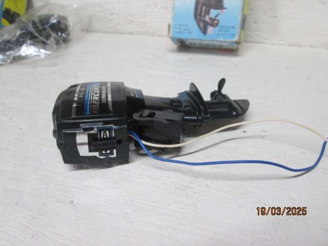 Academy Minicraft Toy Electric Mercury 650 Outboard Motor Model - BOXED - X2