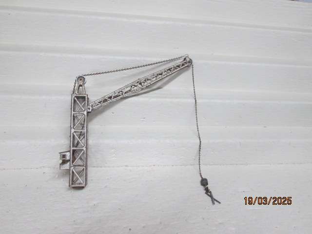 HO / OO SCALE - METAL OVERHEAD CONSTRUCTION CRANE