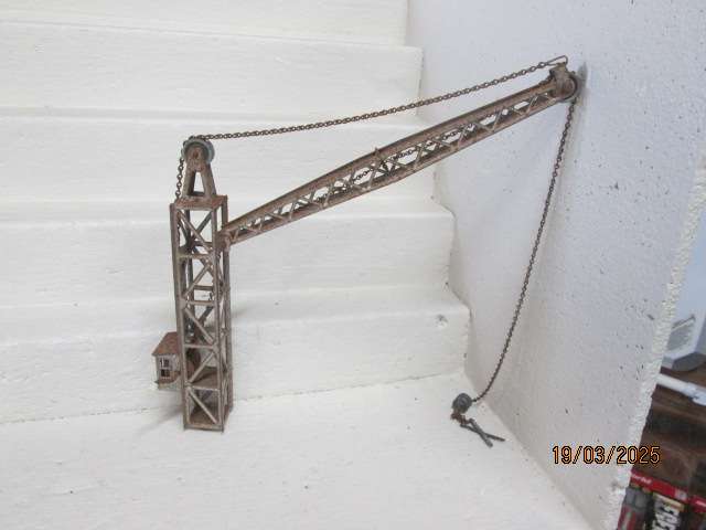 HO / OO SCALE - METAL OVERHEAD CONSTRUCTION CRANE
