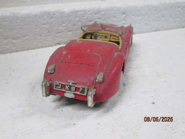 DIE CAST : BBURAGO - 1948 JUGUAR XK120