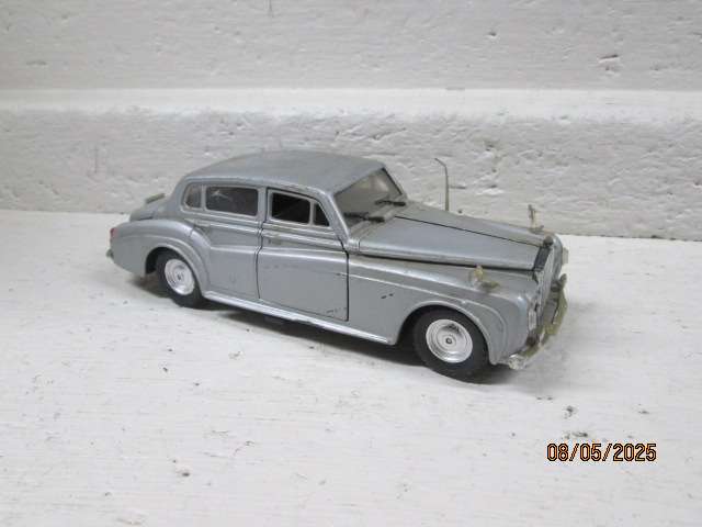 DIE CAST : POLISTIL - ROLLS ROYCE - SILVER CLOUD