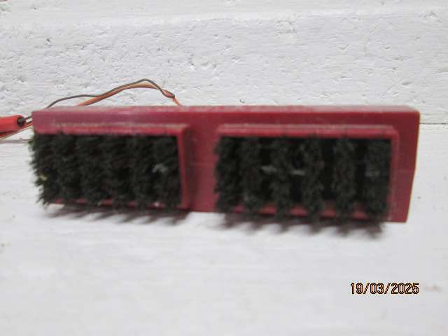HO TO G SCALE - KADEE WHEEL CLEANER