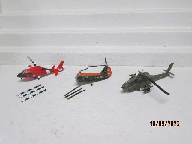 VARIOUS ARMY HELICOPTERS - X3