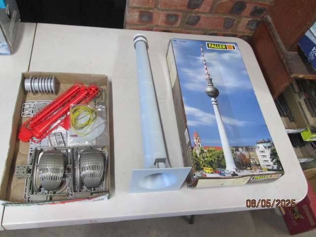 HO SCALE - FALLER - TELEVISION TOWER - BOXED