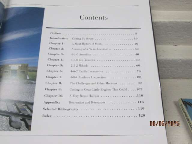 HARDCOVER TRAIN BOOK: WORKING STEAM