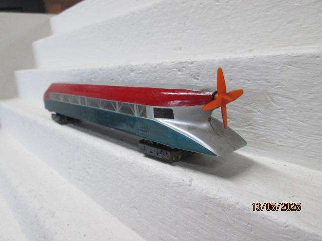 HO SCALE - MARKLIN - ZEPPELIN LOCOMOTIVE - 2-RAIL