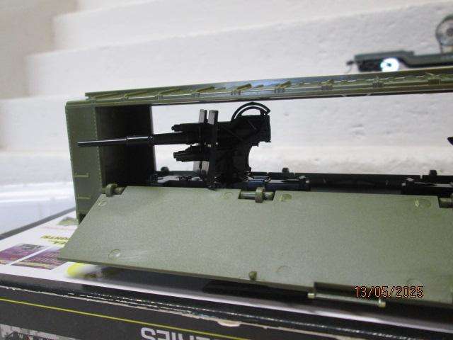 HO SCALE - MODEL POWER - X2 US ARMY WAGONS - BOXED