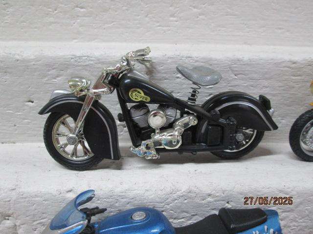 DIE CAST - X4 VARIOUS MOTORBIKES