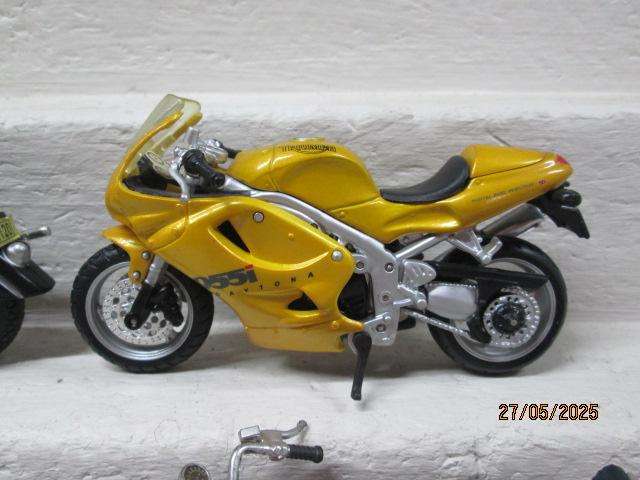 DIE CAST - X4 VARIOUS MOTORBIKES
