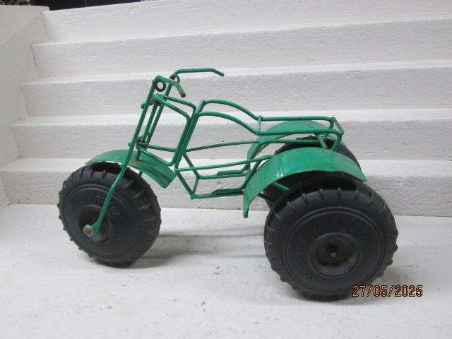 AFRICARS - LARGE PLASTIC TRICYCLE